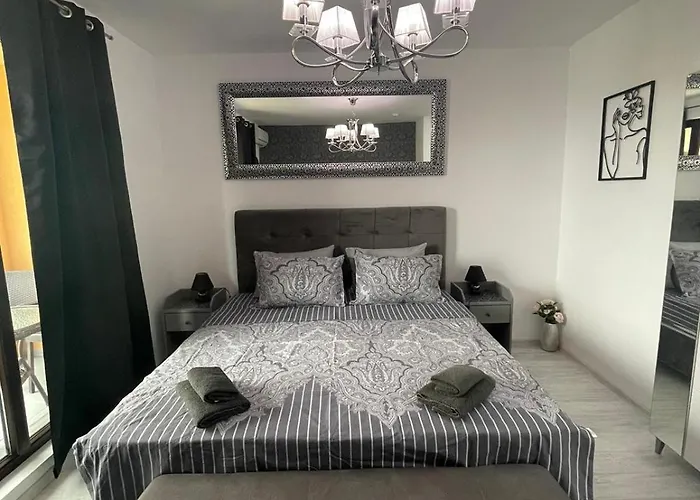 K.k Elenite Astoria 5 דירה *